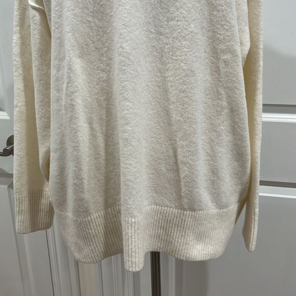 Aerie Oversized Pullover Ivory Sweater High Neck Size Medium New w/out tags - Picture 3 of 12